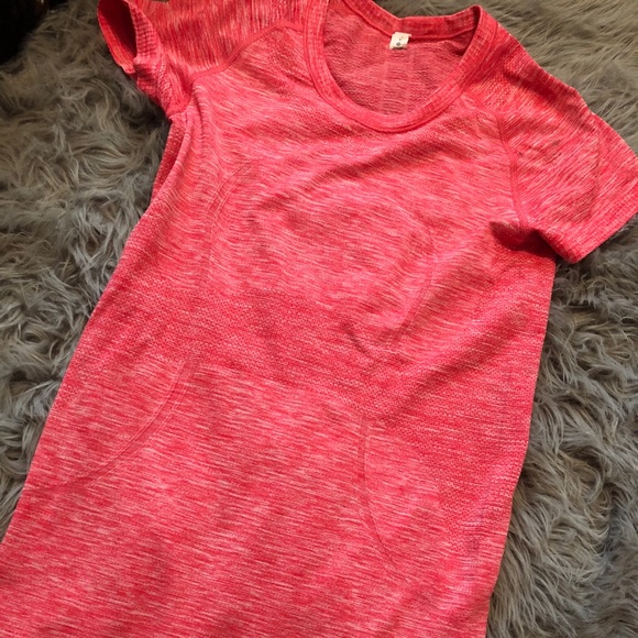 lululemon athletica Tops - Lululemon Athletica Swiftly Short Sleeve